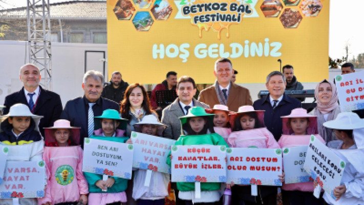 10. Geleneksel Beykoz Bal Festivali Kapılarını Açtı
