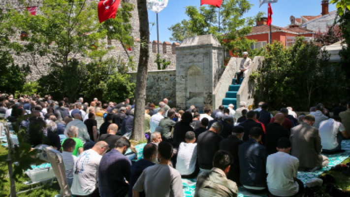 İstanbul’un Fethi’nin 573. Yılında Tarihi Namazgâh Yeniden İbadete Açıldı