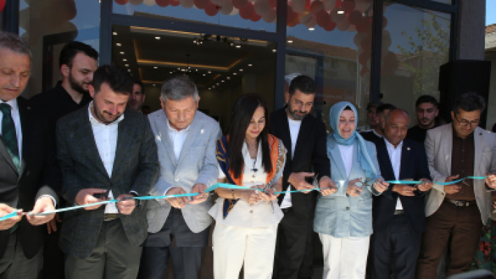 Beykoz Lokantası’nın Üçüncü Şubesi Yenimahalle’de Açıldı