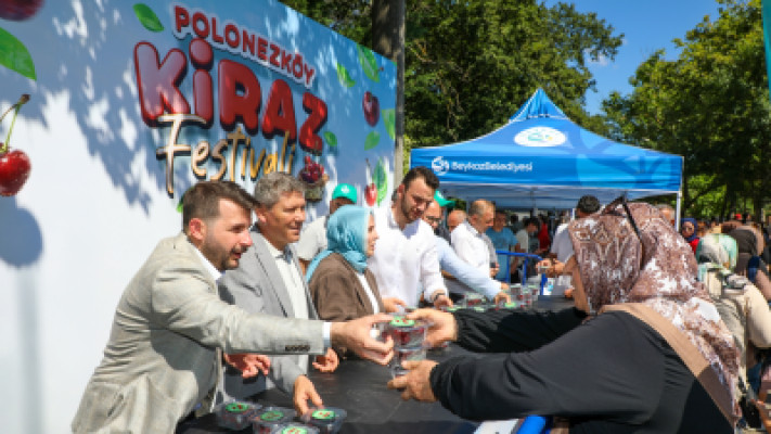 Geleneksel Polonezköy Kiraz Festivali Renkli Görüntülere Sahne Oldu